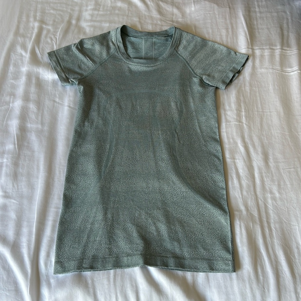 Lululemon Swiftly Tech Short Sleeve